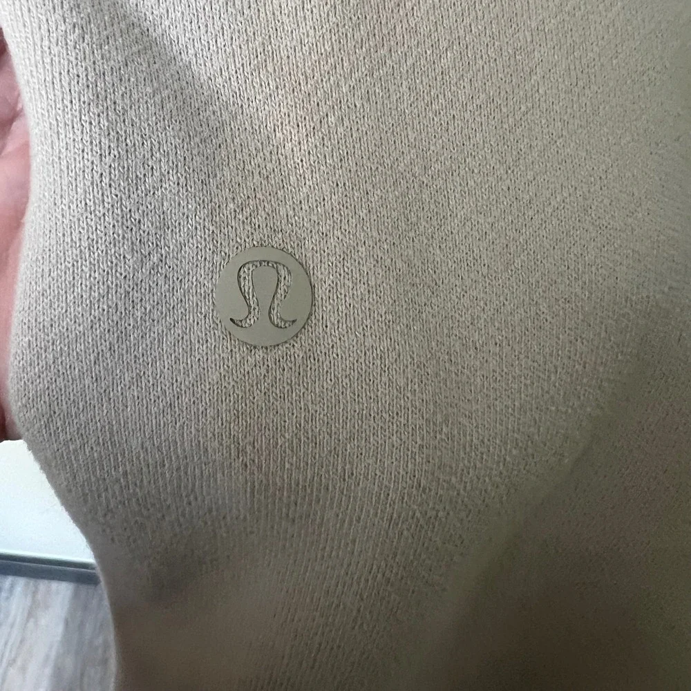 Lululemon Women's Jogger Sweatpants Medium Beige Relaxed Athleisure Lounge